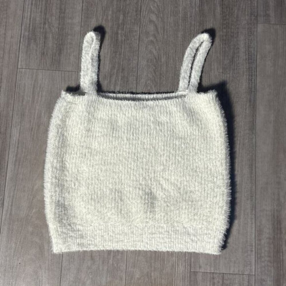 Willow & Wind Eyelash Knit Ivory Crop Top Size Medium. Fuzzy Top